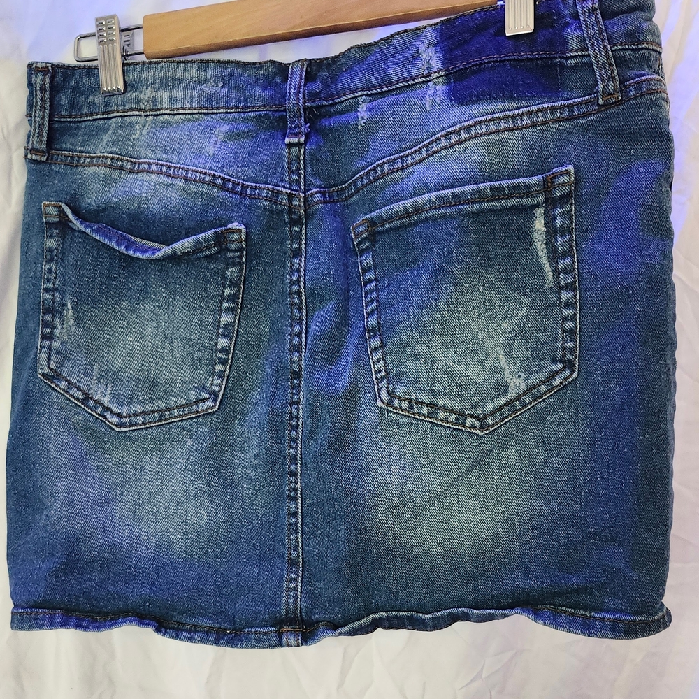 Black Daisy Distressed Mini Jean Skirt Juniors Size 11 image 3